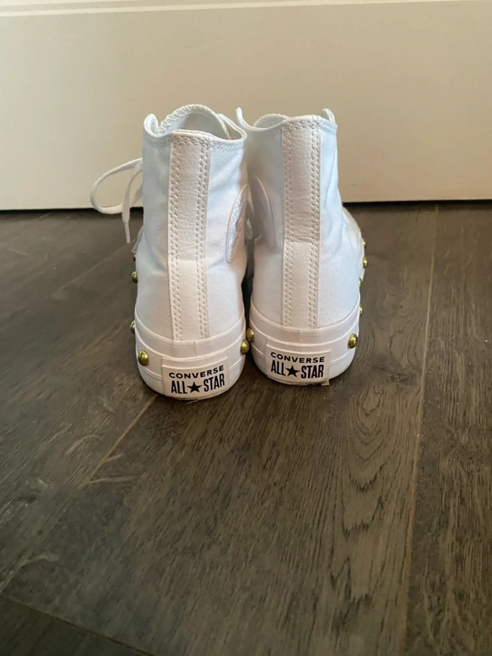 Converse shoes - Picture 11 of 16